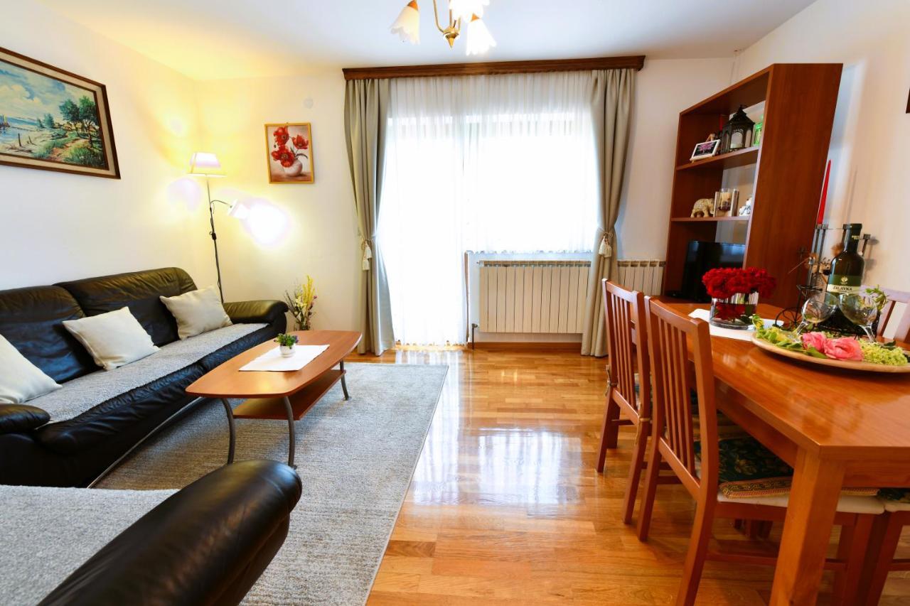 Apartment And Rooms Ivancica Selište Drežničko Kültér fotó
